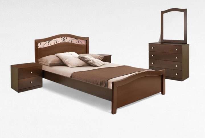 Κρεβατοκάμαρα από οξιά με μεταλλική λεπτομέρεια και κομοδίνα – Έπιπλα Γιαννητσάνης